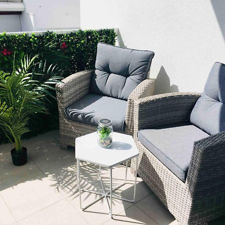Studio Cosy Et Moderne Au Couchant Situe 150M De La Plage -Avec Parking Gratuit Prive - 25M2 - Climatise - Balcon - Wifi Gratuit La Grande-Motte Eksteriør billede